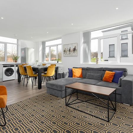 Flatzy - 16 Guests 4 En-Suite Central Apartment A ลิเวอร์พูล ภายนอก รูปภาพ