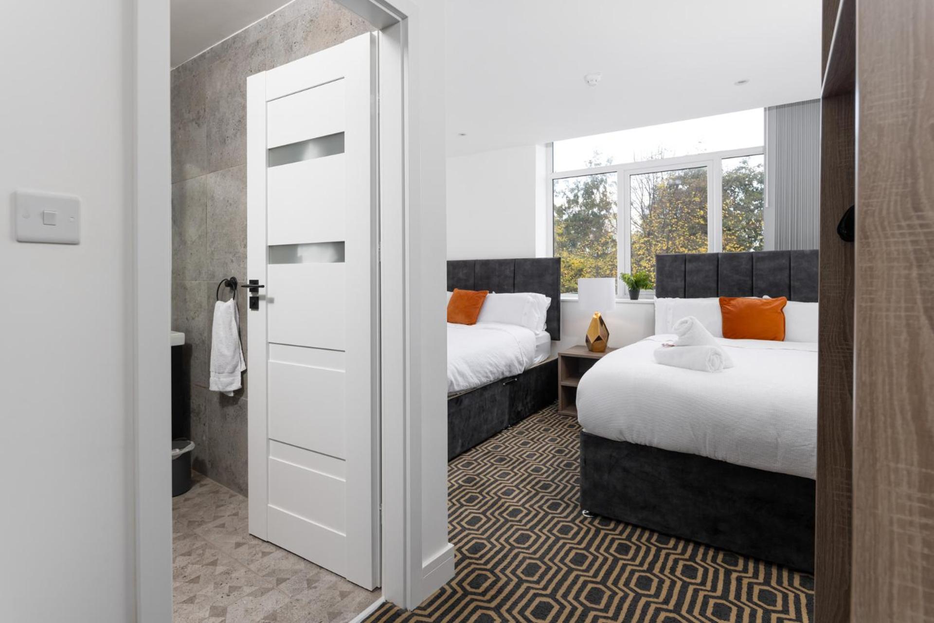 Flatzy - 16 Guests 4 En-Suite Central Apartment A ลิเวอร์พูล ภายนอก รูปภาพ