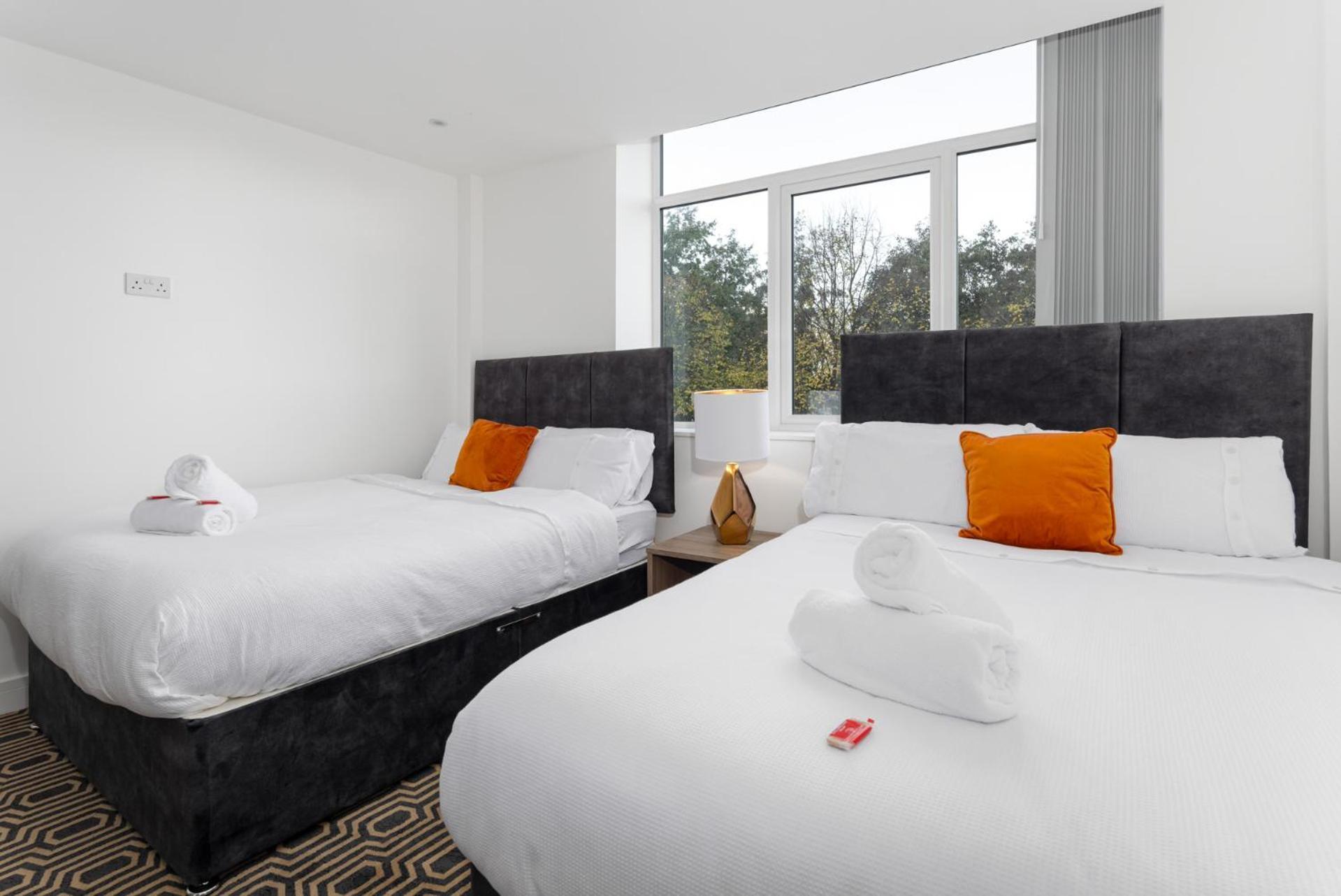 Flatzy - 16 Guests 4 En-Suite Central Apartment A ลิเวอร์พูล ภายนอก รูปภาพ