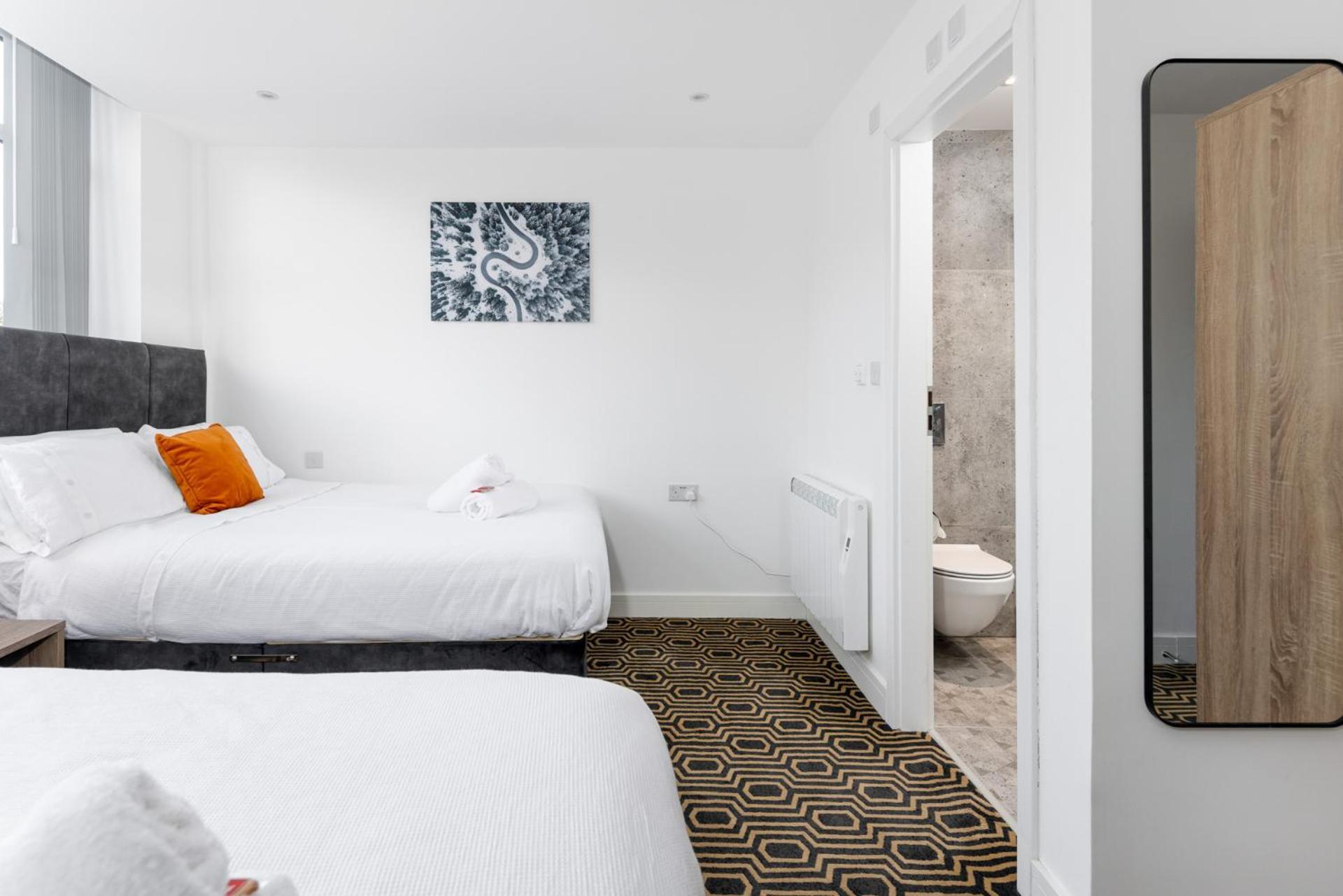Flatzy - 16 Guests 4 En-Suite Central Apartment A ลิเวอร์พูล ภายนอก รูปภาพ