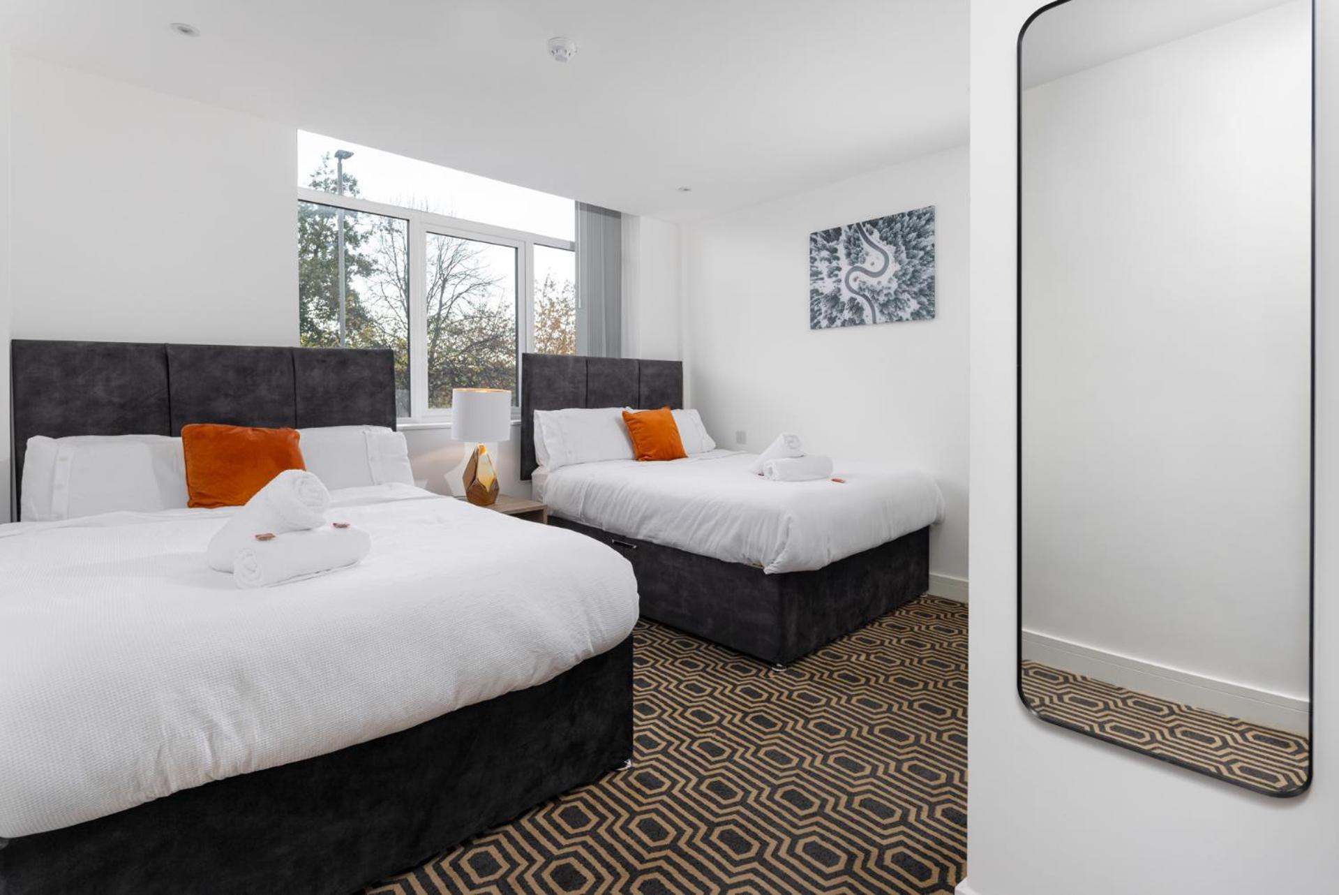 Flatzy - 16 Guests 4 En-Suite Central Apartment A ลิเวอร์พูล ภายนอก รูปภาพ