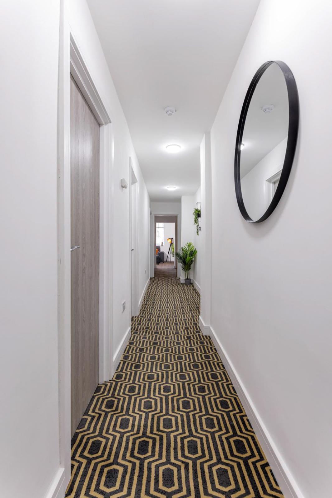 Flatzy - 16 Guests 4 En-Suite Central Apartment A ลิเวอร์พูล ภายนอก รูปภาพ