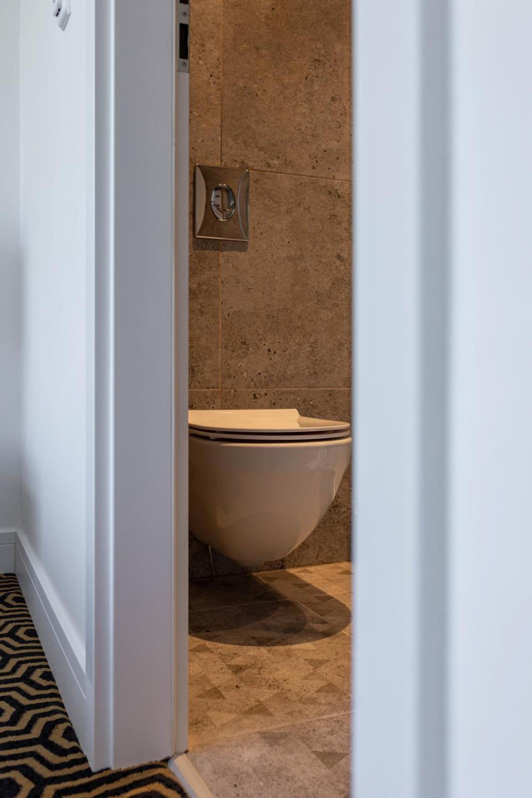 Flatzy - 16 Guests 4 En-Suite Central Apartment A ลิเวอร์พูล ภายนอก รูปภาพ