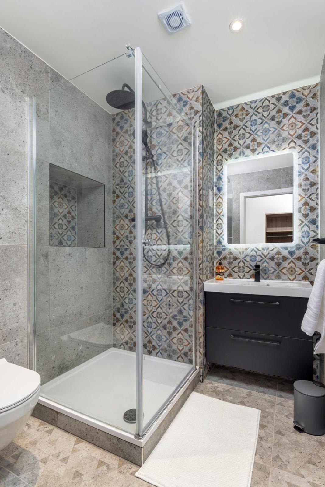 Flatzy - 16 Guests 4 En-Suite Central Apartment A ลิเวอร์พูล ภายนอก รูปภาพ