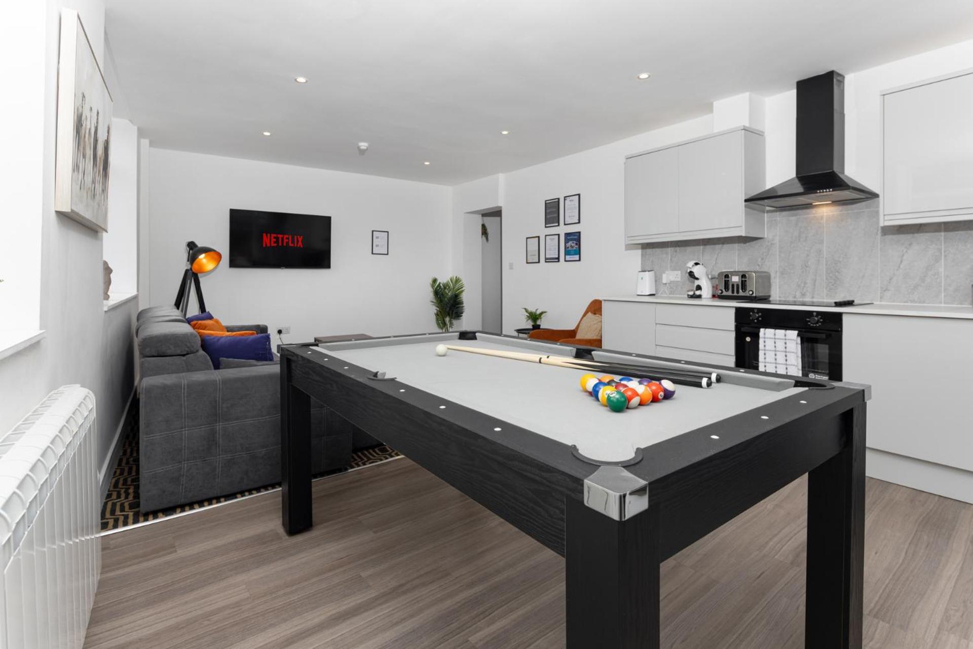 Flatzy - 16 Guests 4 En-Suite Central Apartment A ลิเวอร์พูล ภายนอก รูปภาพ